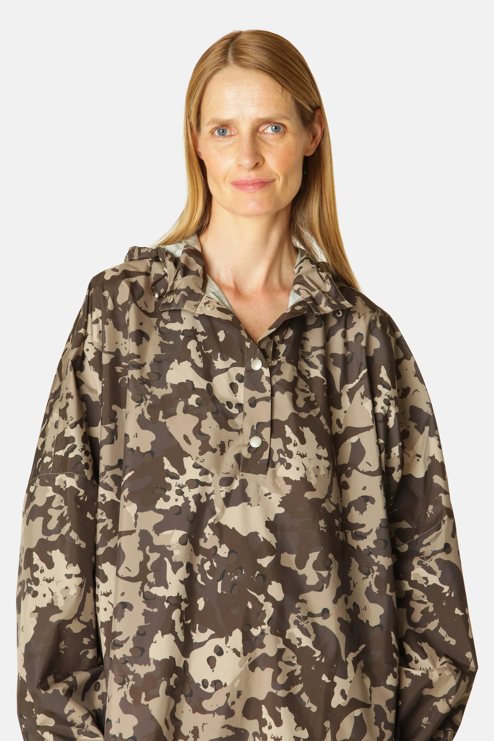 Poncho w. Sleeves - Brown Camo