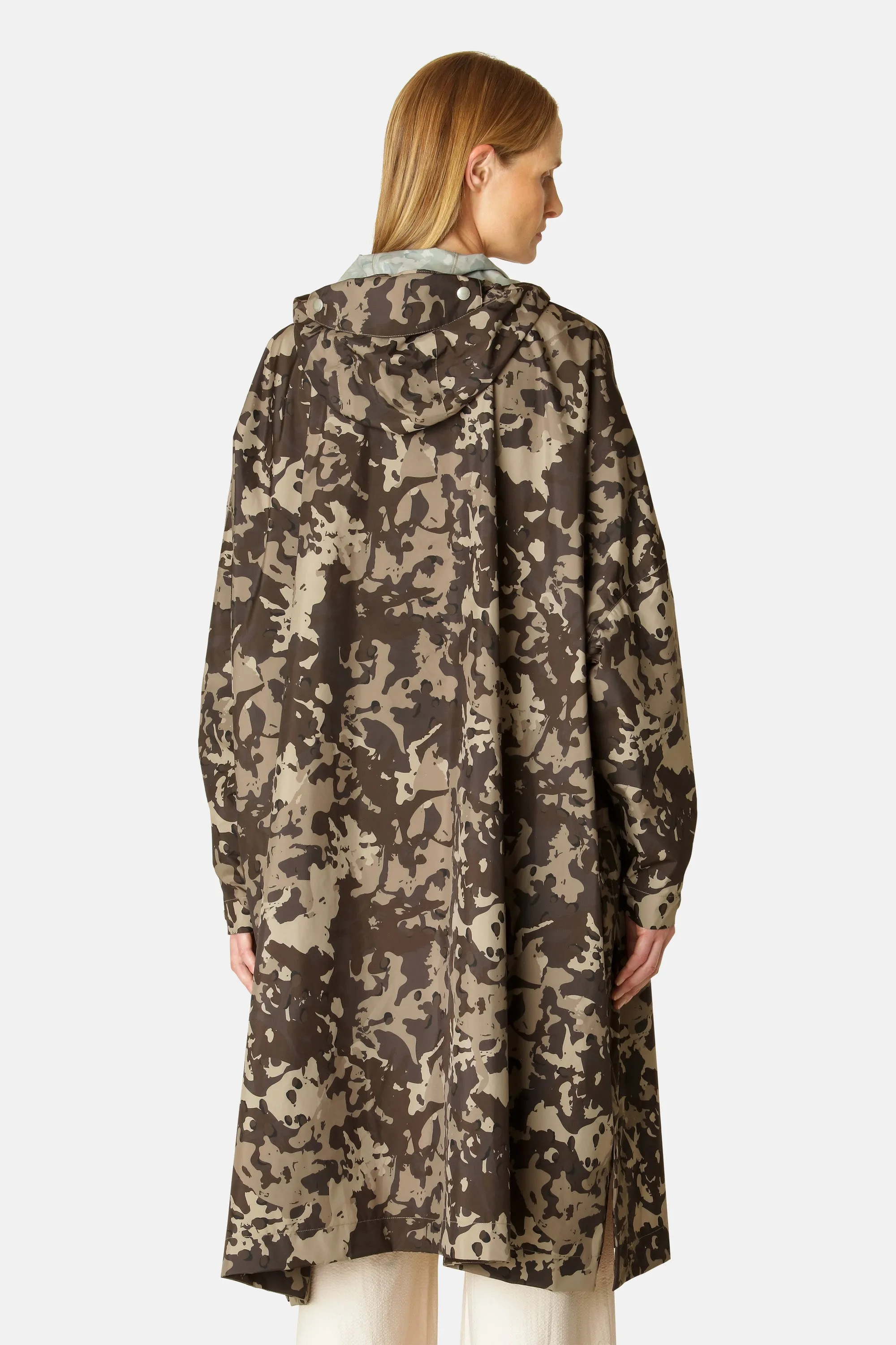 Poncho w. Sleeves - Brown Camo