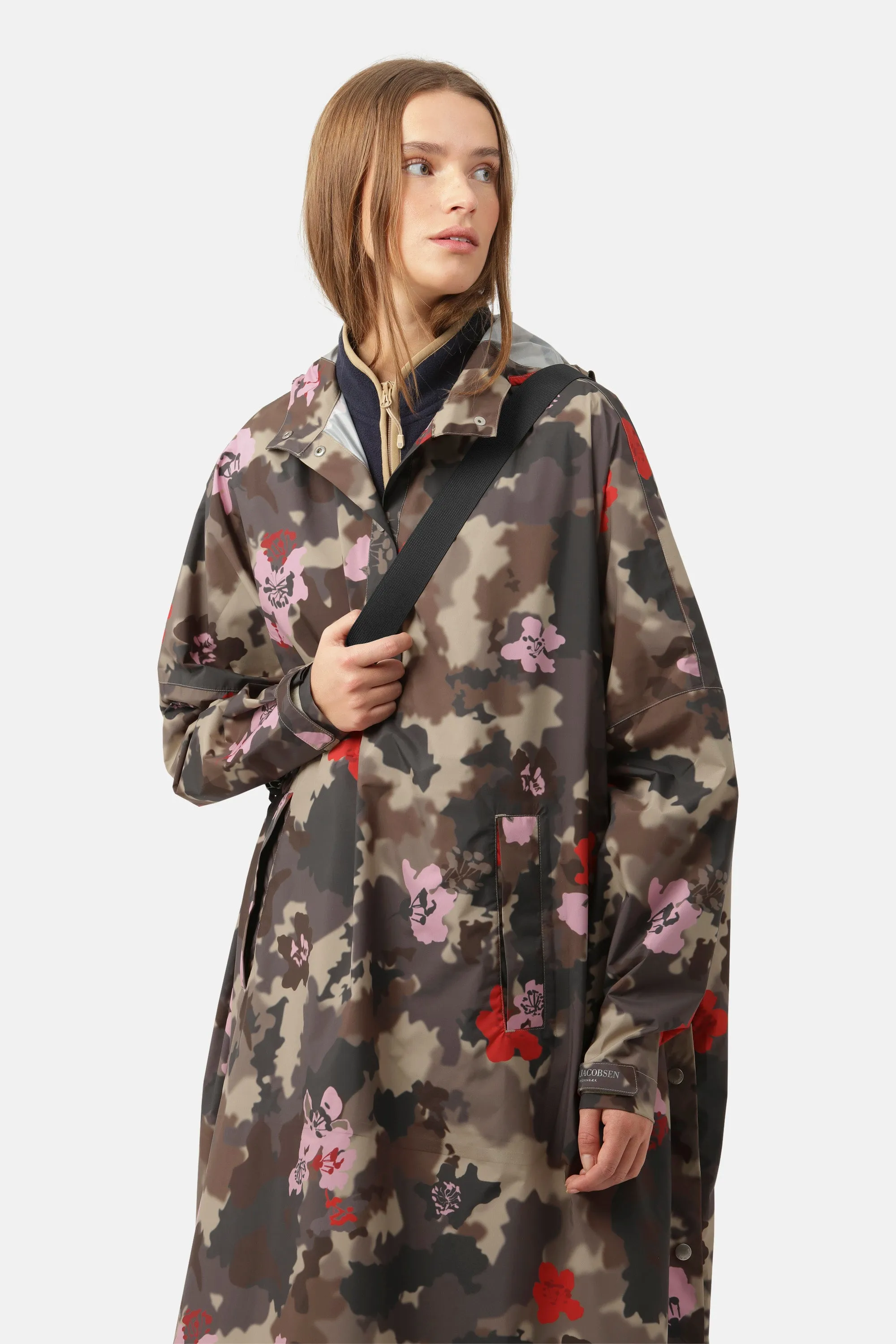 Poncho w. Sleeves - Floral Camo